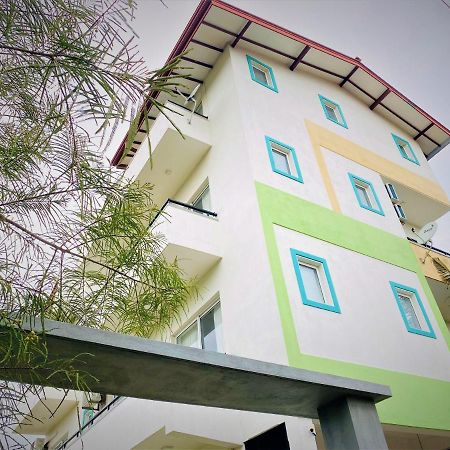Srimadis Villa Near Airport - Negombo Dış mekan fotoğraf