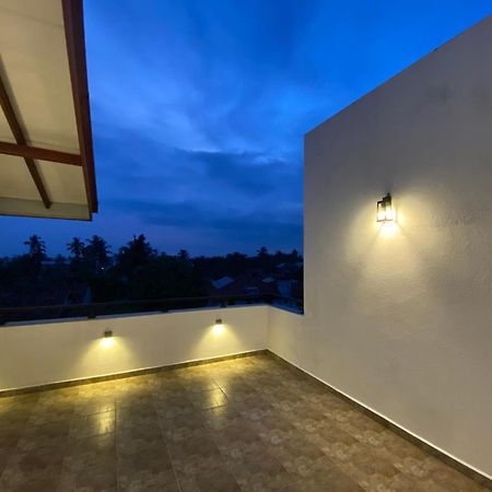 Srimadis Villa Near Airport - Negombo Dış mekan fotoğraf