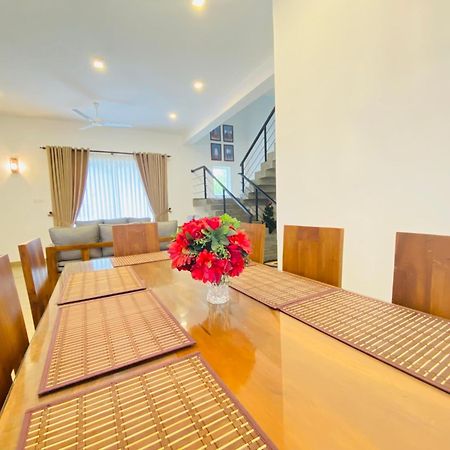 Srimadis Villa Near Airport - Negombo Dış mekan fotoğraf