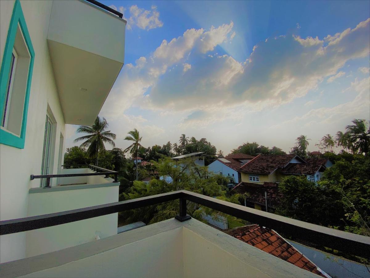 Srimadis Villa Near Airport - Negombo Dış mekan fotoğraf
