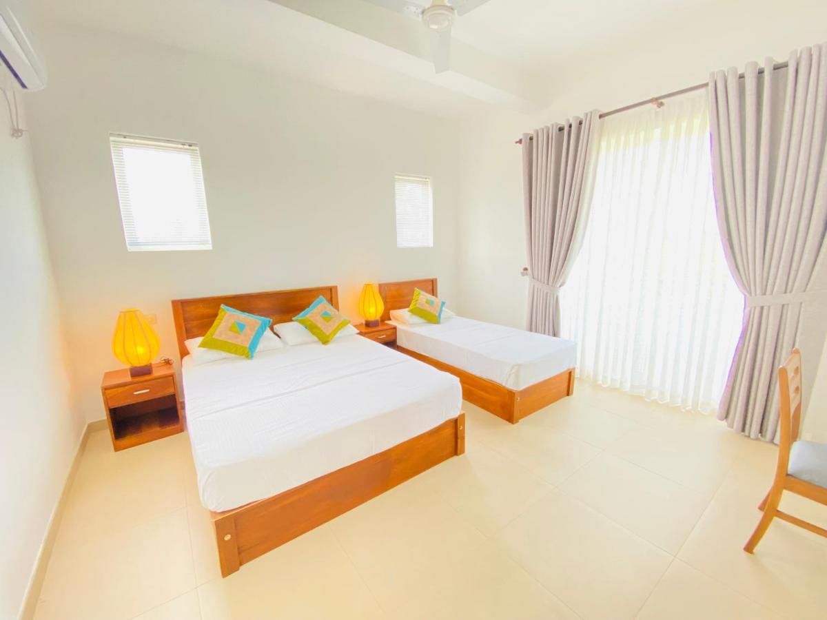 Srimadis Villa Near Airport - Negombo Dış mekan fotoğraf