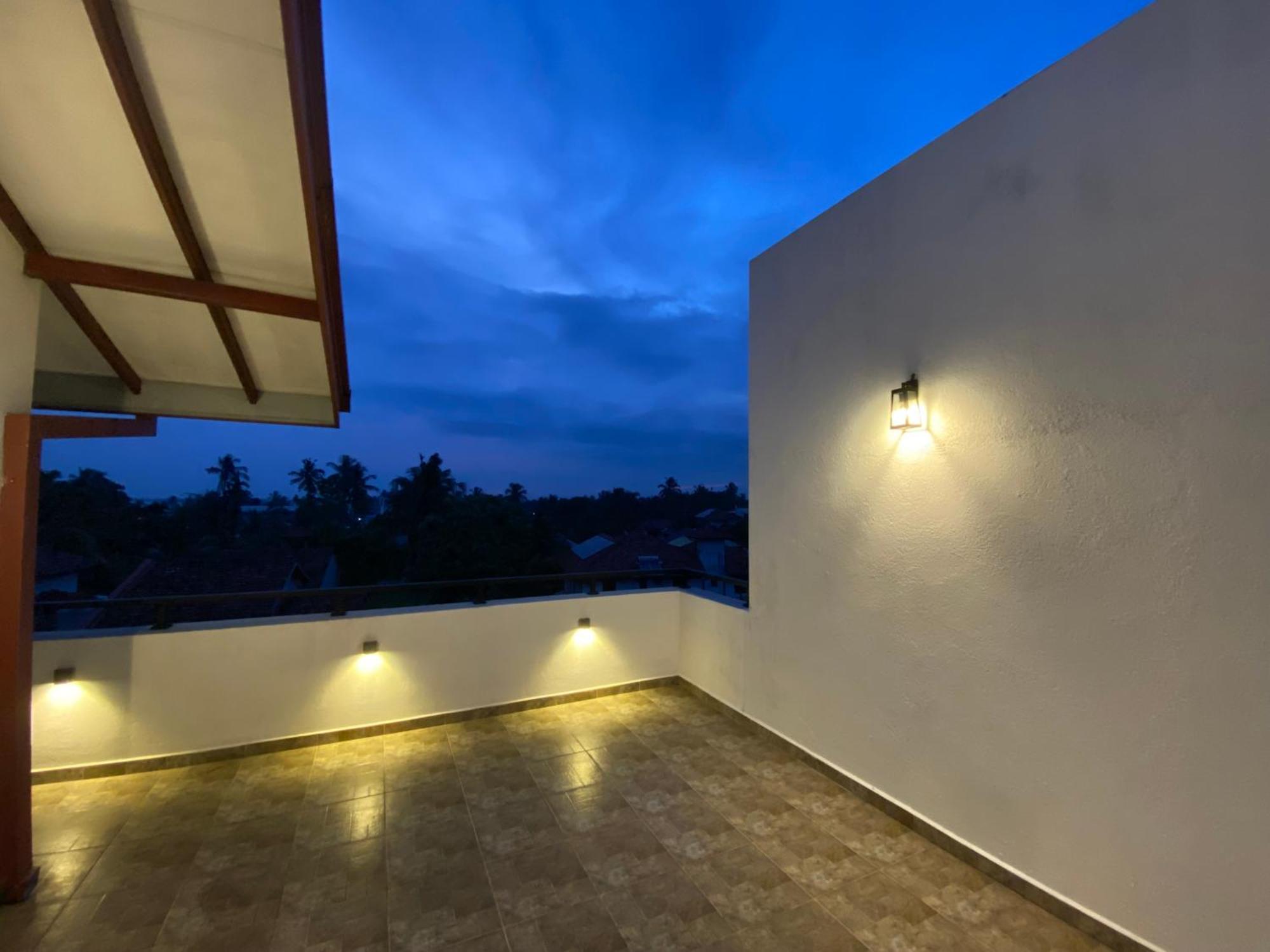 Srimadis Villa Near Airport - Negombo Dış mekan fotoğraf